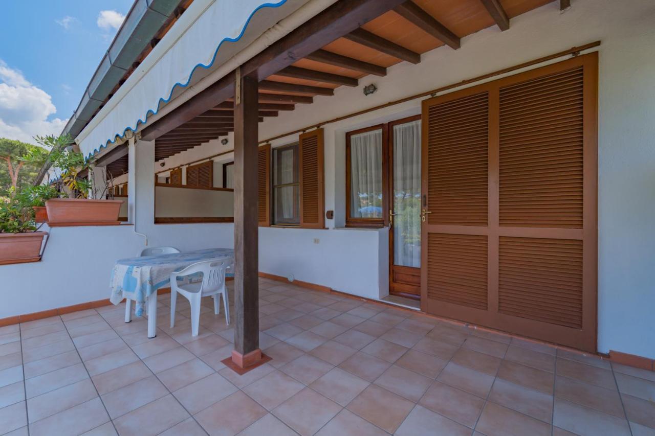 Residence Baia Delle Grazie Casa Morcone Exterior photo